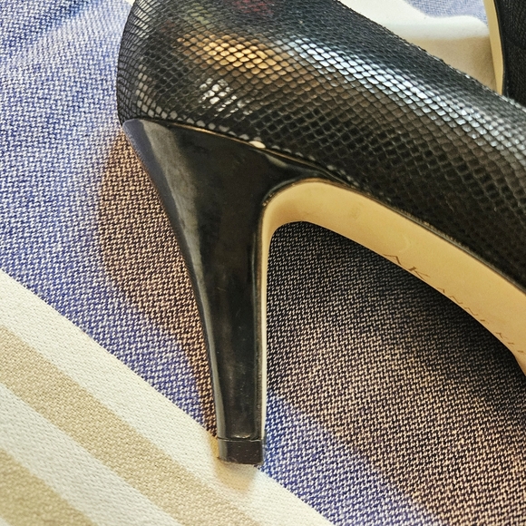 Anne Klein Snakeskin Platform Toe Heels 8.5 - Picture 4 of 12